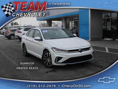 Used 2025 Volkswagen Jetta SE w/ Sunroof Package