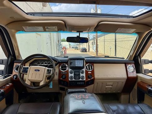 Used 2016 Ford F250 King Ranch w/ FX4 Off-Road Package AWD/4WD image 15