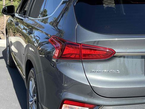 Used 2020 Hyundai Santa Fe Limited image 15