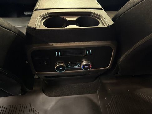 Used 2019 Ford Expedition XLT RWD image 17