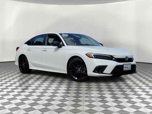 Certified 2024 Honda Civic Sport image 2