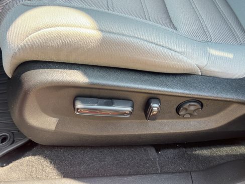 Used 2021 Honda CR-V EX image 19