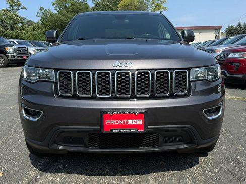 Used 2019 Jeep Grand Cherokee Laredo AWD/4WD image 15