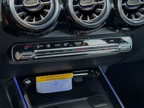 Used 2025 Mercedes-Benz GLB 35 AMG 4MATIC image 23