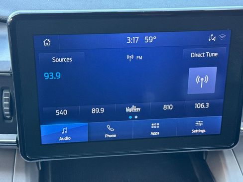 Certified 2022 Ford Explorer XLT w/ Equipment Group 202A image 19