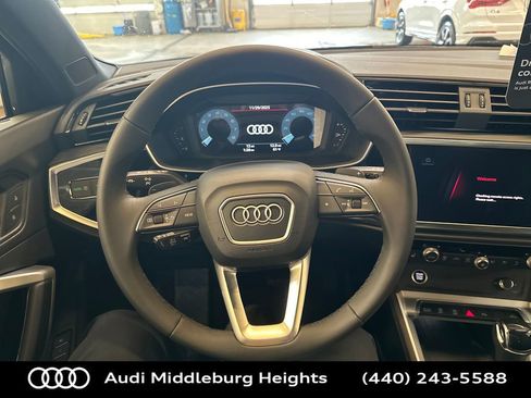New 2025 Audi Q3 2.0T Premium image 14