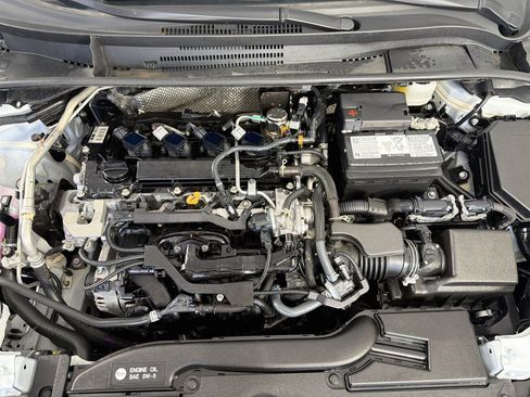 Used 2025 Toyota Corolla LE FWD image 31