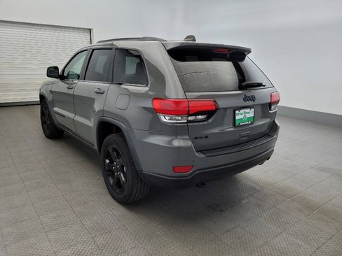 Used 2019 Jeep Grand Cherokee Laredo image 5