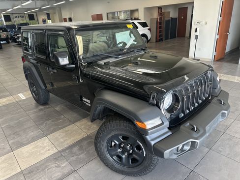 Used 2018 Jeep Wrangler Unlimited Sport image 7