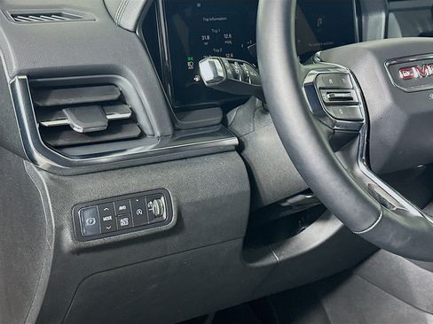 Used 2025 GMC Terrain Elevation image 17