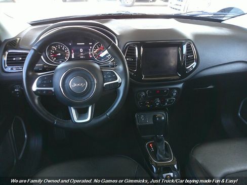Used 2019 Jeep Compass Altitude image 34
