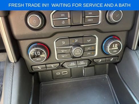 Used 2023 Chevrolet Tahoe LT w/ LT Signature Plus Package AWD/4WD image 17