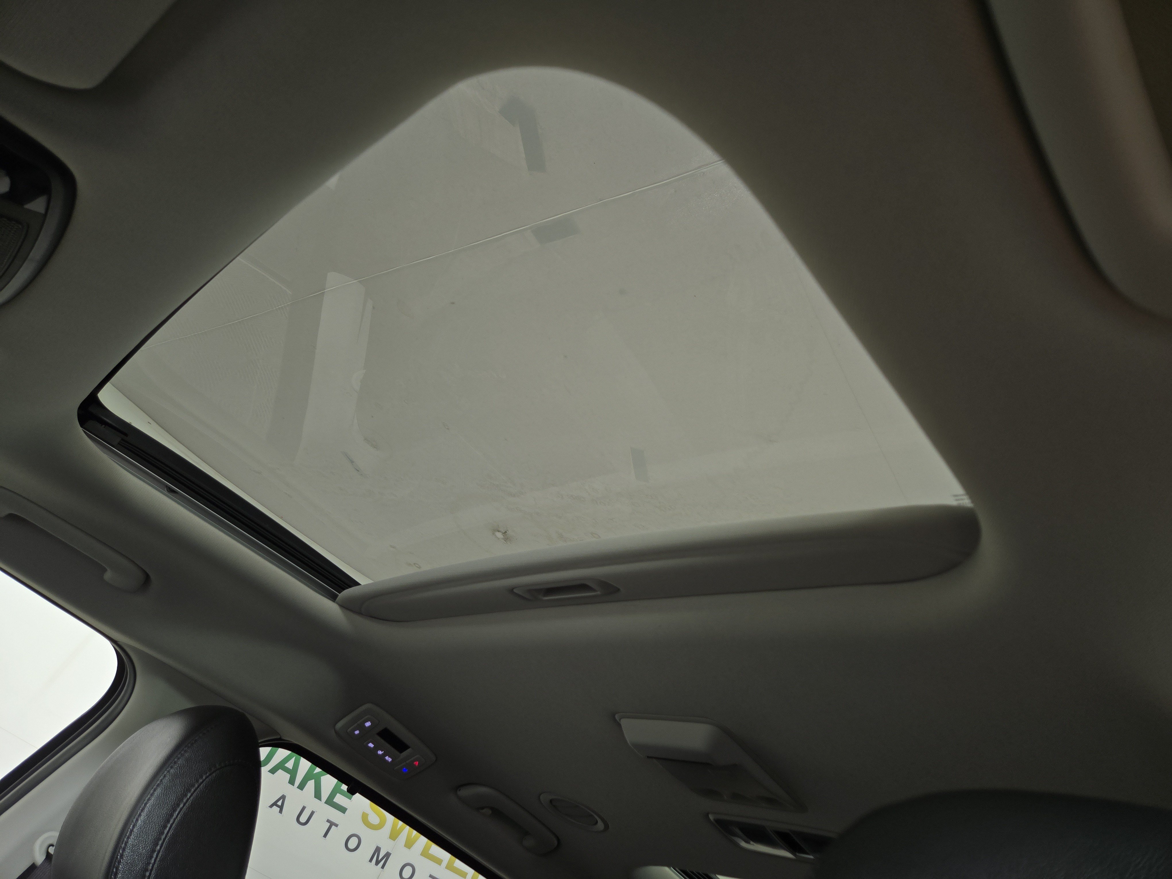 Used 2024 Kia Carnival SX Prestige FWD image 24