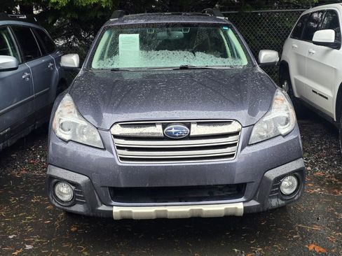 Used 2014 Subaru Outback 3.6R Limited image 2