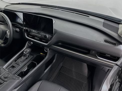 Certified 2024 Toyota Grand Highlander XLE image 29