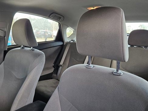 Used 2015 Toyota Prius Two image 14