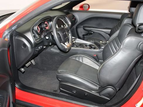 Used 2020 Dodge Challenger SRT Hellcat RWD image 7