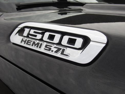 Used 2019 RAM 1500 Laramie image 5