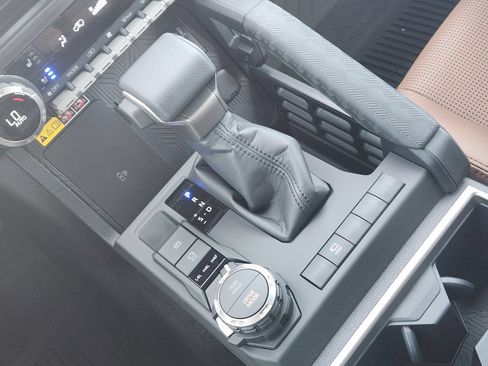 New 2026 Toyota 4Runner Limited AWD/4WD image 19