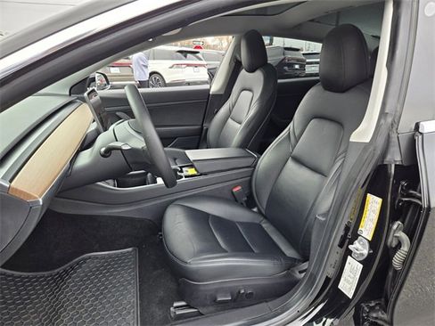 Used 2020 Tesla Model 3 image 9