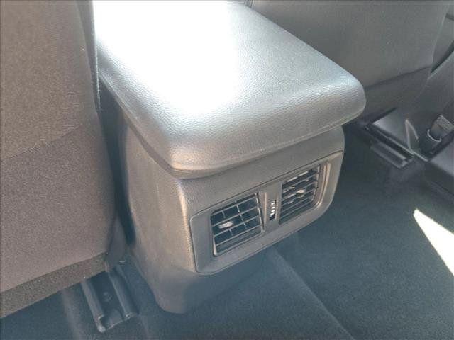 Used 2021 Toyota RAV4 XLE w/ Convenience Package FWD image 19
