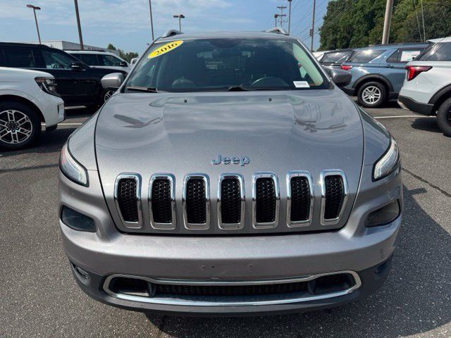 Used 2016 Jeep Cherokee Limited AWD/4WD image 2