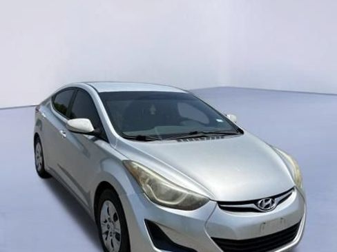 Used 2016 Hyundai Elantra SE FWD image 3