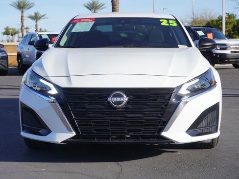 Certified 2025 Nissan Altima 2.5 SV image 5