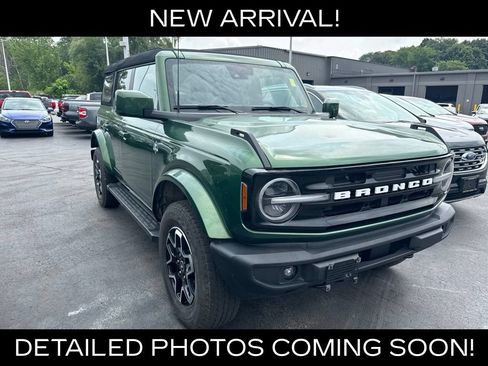Used 2024 Ford Bronco Outer Banks AWD/4WD image 4
