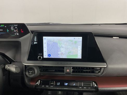 Used 2024 Toyota Prius Prime FWD image 13