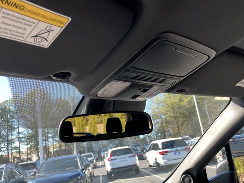 Certified 2022 Honda Pilot Sport image 29