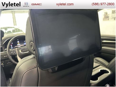 Used 2024 GMC Yukon Denali w/ Advanced Technology Package image 13