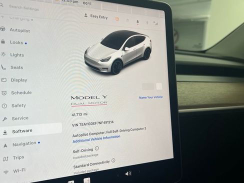 Used 2022 Tesla Model Y Performance AWD/4WD image 11