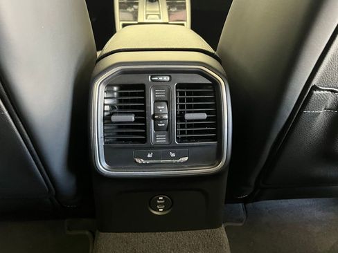 Used 2024 Porsche Macan S image 17