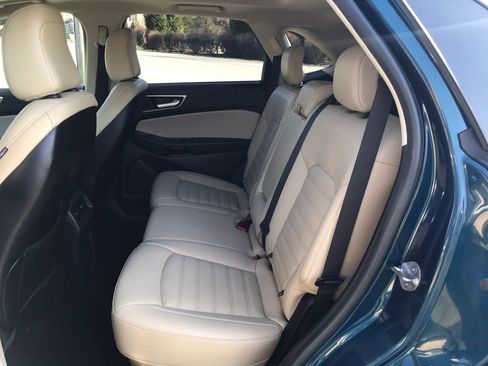 Used 2020 Ford Edge SEL w/ Cold Weather Package image 3