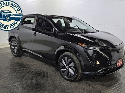 Used 2023 Nissan Ariya AWD image 9