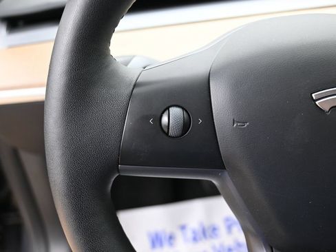 Used 2023 Tesla Model 3 Standard Range RWD image 18