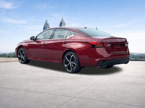Certified 2025 Nissan Altima 2.5 SR FWD image 20