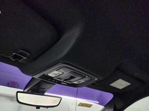 Used 2021 Chevrolet Silverado 2500 High Country w/ Z71 Off-Road Package image 13