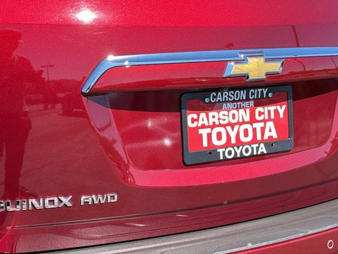 Used 2017 Chevrolet Equinox Premier w/ Enhanced Convenience Package AWD/4WD image 28