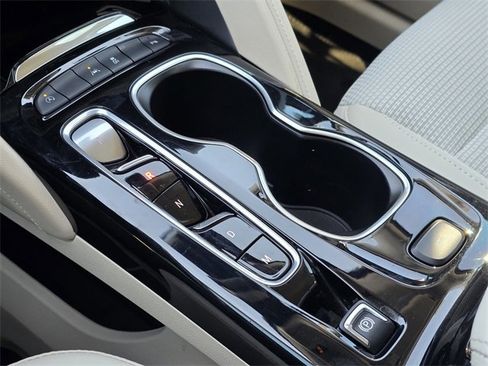 Used 2023 Buick Envision Preferred image 15