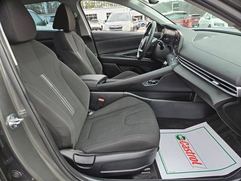 Used 2024 Hyundai Elantra SEL w/ Convenience Package FWD image 19