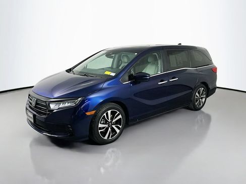Used 2023 Honda Odyssey Touring image 3