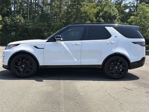 Used 2024 Land Rover Discovery Dynamic SE AWD/4WD image 23
