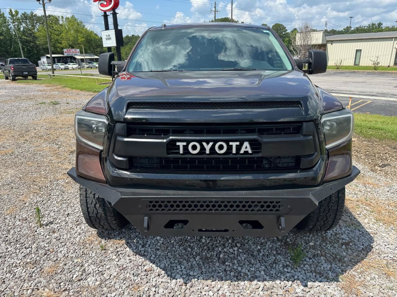 Used 2017 Toyota Tundra SR5 w/ TRD Off Road Package AWD/4WD image 6