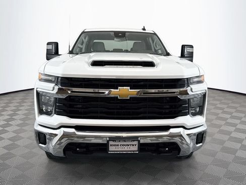Used 2024 Chevrolet Silverado 2500 LT w/ Convenience Package AWD/4WD image 2
