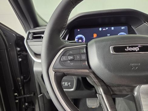 New 2026 Jeep Grand Cherokee Limited w/ Limited Altitude Package RWD image 16