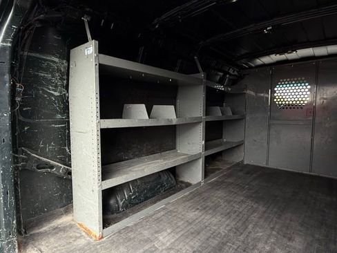 Used 2016 Chevrolet Express 2500 image 33