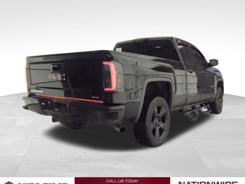 Used 2018 GMC Sierra 1500 SLE w/ SLE Value Package image 6