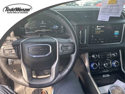 Used 2024 GMC Yukon Denali w/ Advanced Technology Package image 1